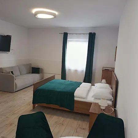 W Bizancjum 8 Parking Free 24h * Клодзко